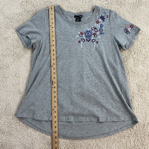 RXB Womens Top M Gray Floral Embroidered Blouse Flowy Comfy T Shirt NWT - Picture 8 of 13